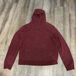 Burgundy men’s hoodie from the rail size large